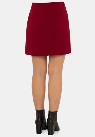 Gonna di Jimmy Sanders in rosso