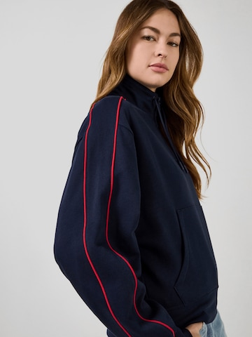 FC BAYERN MÜNCHEN Half-Zip Pullover Essentials in Blau