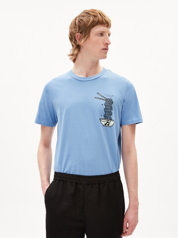 ARMEDANGELS T-Shirt 'JAAMES FISH SOUP' in Blau: predná strana