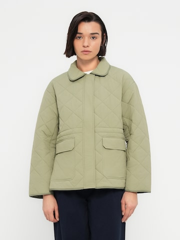ONLY Φθινοπωρινό και ανοιξιάτικο μπουφάν 'ONLJESS' σε πράσινο: μπροστά