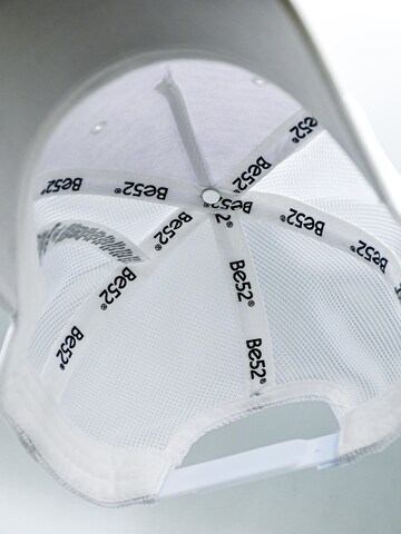 Be52 Cap 'Scuderia' in Weiß