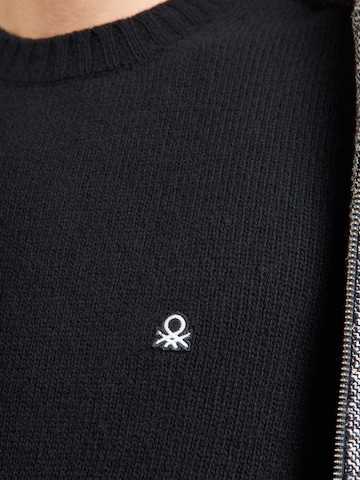 UNITED COLORS OF BENETTON Pullover in Schwarz
