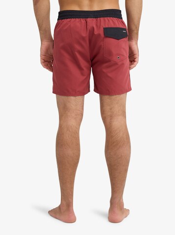 QUIKSILVER Badeshorts in Rot