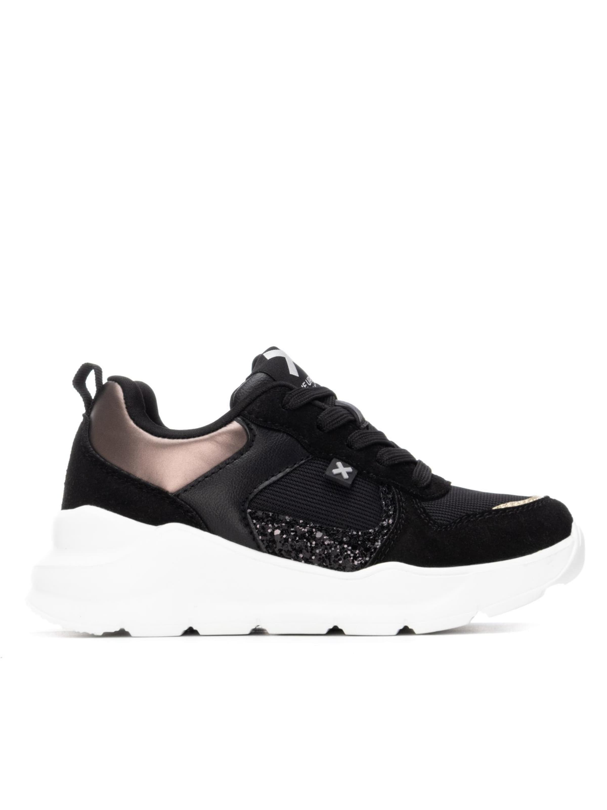 Baskets '15139403' Xti en noir : devant