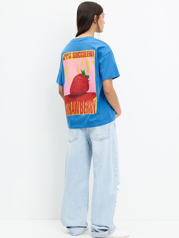 Pull&Bear Tričko 'POSTER FRESA' – modrá: přední strana