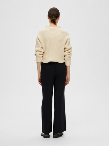 SELECTED Loosefit Bukser 'SLFLINNIE-GULIA' i sort: tilbage