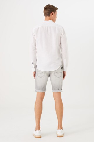 GARCIA Slimfit Shorts in Grau