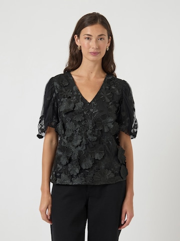 YAS - Camiseta 'YASFLOWERING' en negro: frente