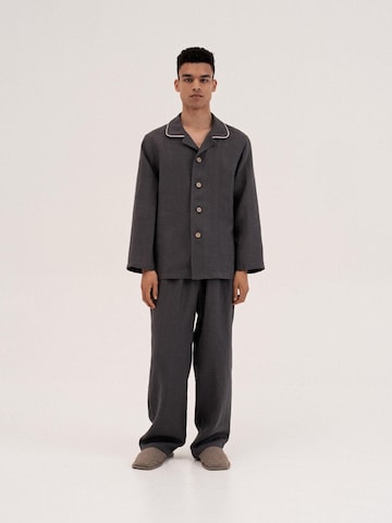 Pigiama lungo 'Harry' di AmourLinen in grigio: frontale