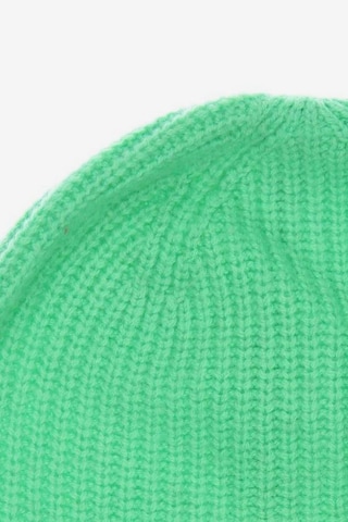 COS Hut oder Mütze M in Grün