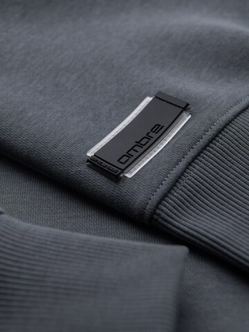 Felpa di Ombre in grigio