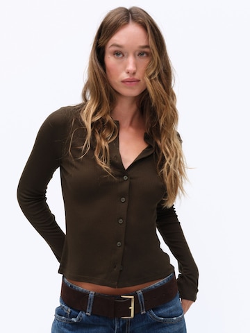 The Set Blouse in Bruin: voorkant
