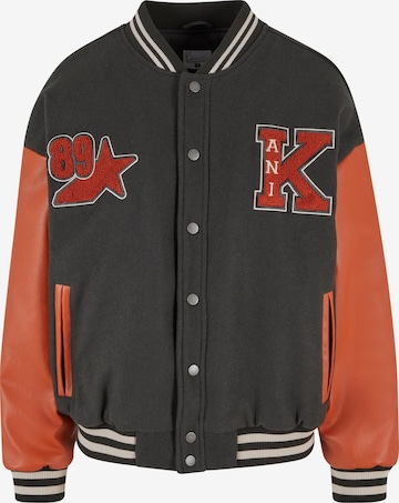 Karl Kani Välikausitakki värissä musta: etupuoli