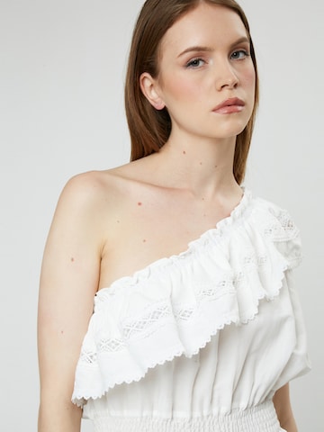 Influencer Dress in White