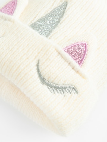 Cool Club - Gorros em branco