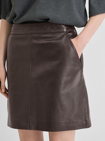 Jupe ROUGE EDIT en marron : devant