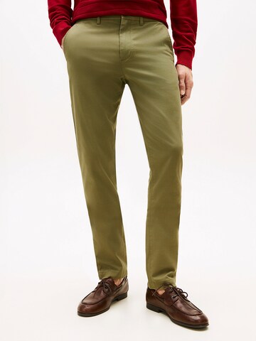 Coupe slim Pantalon chino '1985 Bleecker' TOMMY HILFIGER en vert : devant
