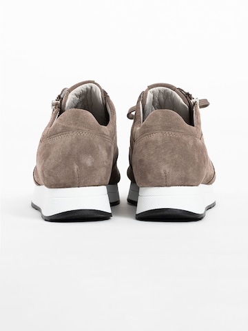 VITAFORM Sneaker in Grau