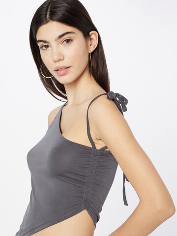 Edikted Top in Grey