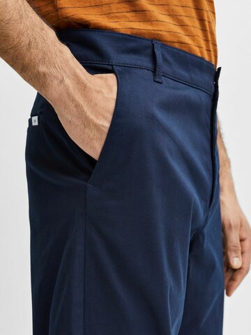 Coupe slim Pantalon chino 'Repton' SELECTED HOMME en bleu