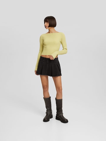 Bershka Sweter w kolorze żółty