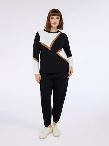 Fiorella Rubino Regular Trousers in Black