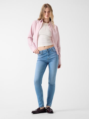 GUESS JEANS Kitsas Teksapüksid 'G05', värv sinine