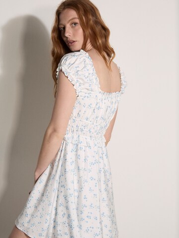 Robe ' ' Apricot en beige