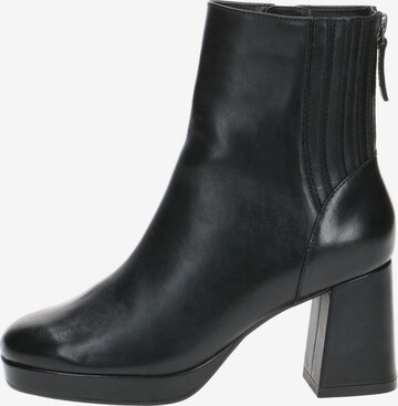 CAPRICE Ankle Boots in Black