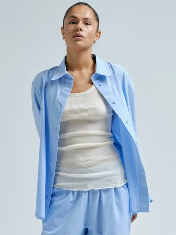 Seamless Basic Shirt ' Amalfi shirt ' in Blue: front