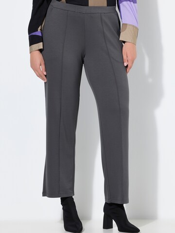 Ulla Popken Szabványos Ráncos nadrág - szürke: elől