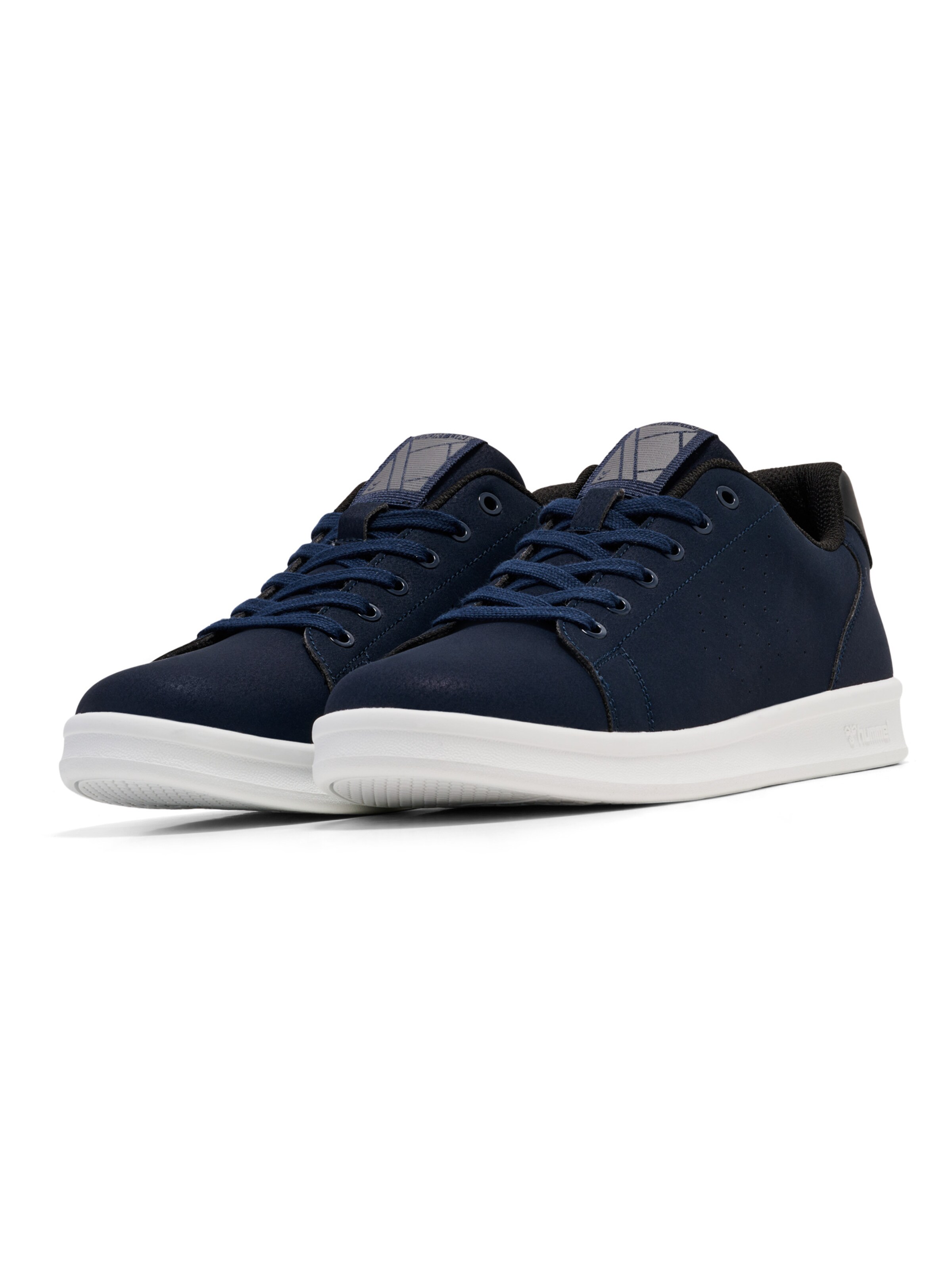 Hummel Sneakers in Blue