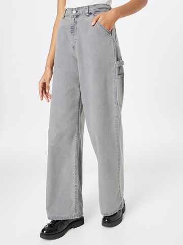 Carhartt WIP - Pierna ancha Pantalón cargo en gris: frente