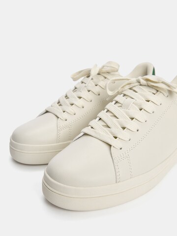 Pull&Bear Sneakers laag in Beige