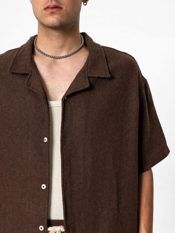 regular Camicia 'Salvia' di VAMOS CLO in marrone