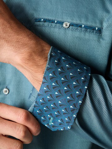 Next - Ajuste regular Camisa en azul