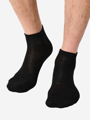 Nur Die Socks in Black: front
