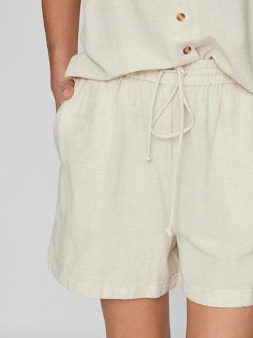 VILA Regular Панталон 'Prisilla' в бяло