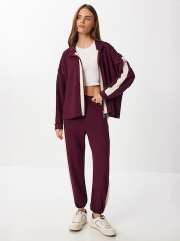 Happiness İstanbul - Fato de jogging em vermelho