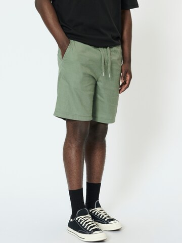 Matinique Regular Pants 'MABarton' in Green: front