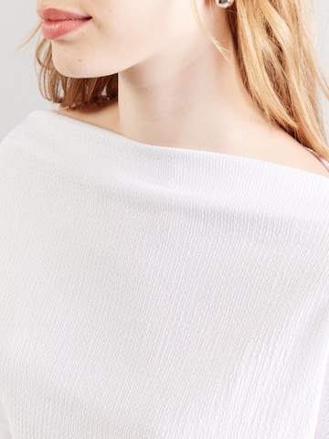 Maglietta 'Kasha' di ABOUT YOU in bianco