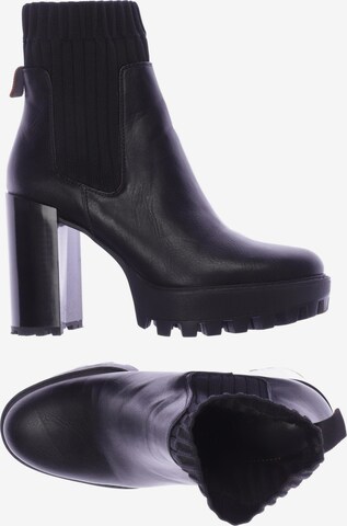 Bershka Dress Boots in 38 in Black: front