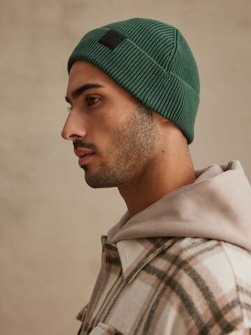 DAN FOX APPAREL - Gorra 'Ian' en verde: frente