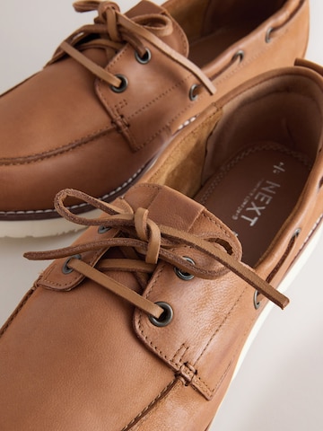 Chaussure à lacets Next en marron