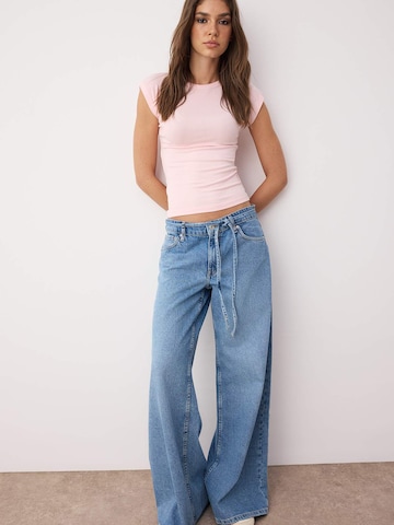 Trendyol Shirt in Pink