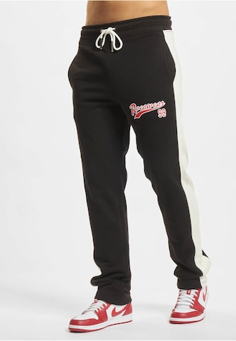 ROCAWEAR Loose fit Pants in Black: front