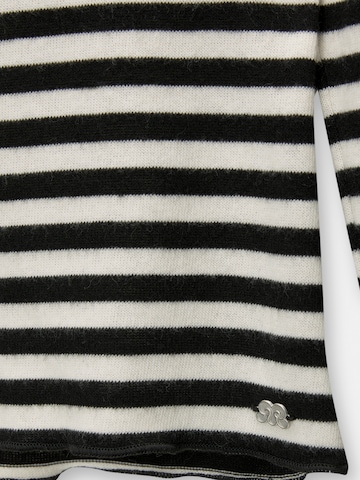 Maglietta di Pull&Bear in nero