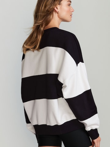 Next Sweatshirt in Black