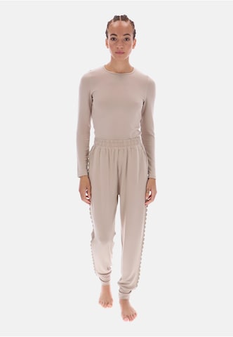 Effilé Pantalon Ted Baker en gris