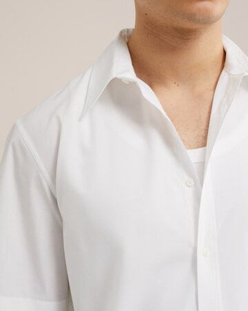 WE Fashion Comfort Fit Hemd in Weiß